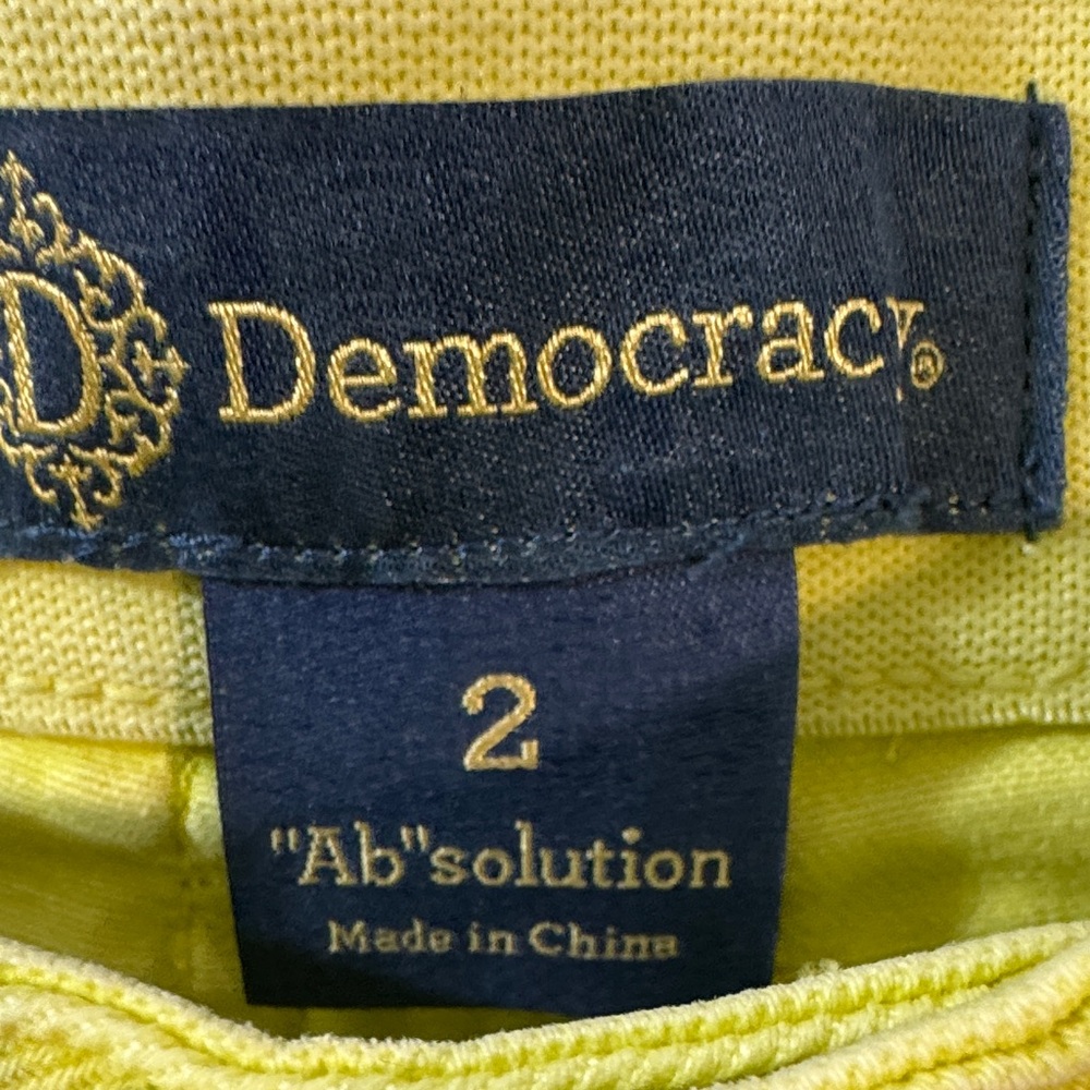 Democracy Women’s Lime Yellow High Rise Cropped Cuffed Jeans Size 2 - Picture 7 of 14